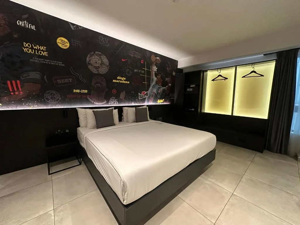 QUADRUPLE INNER Room, So City Hotel, Malta