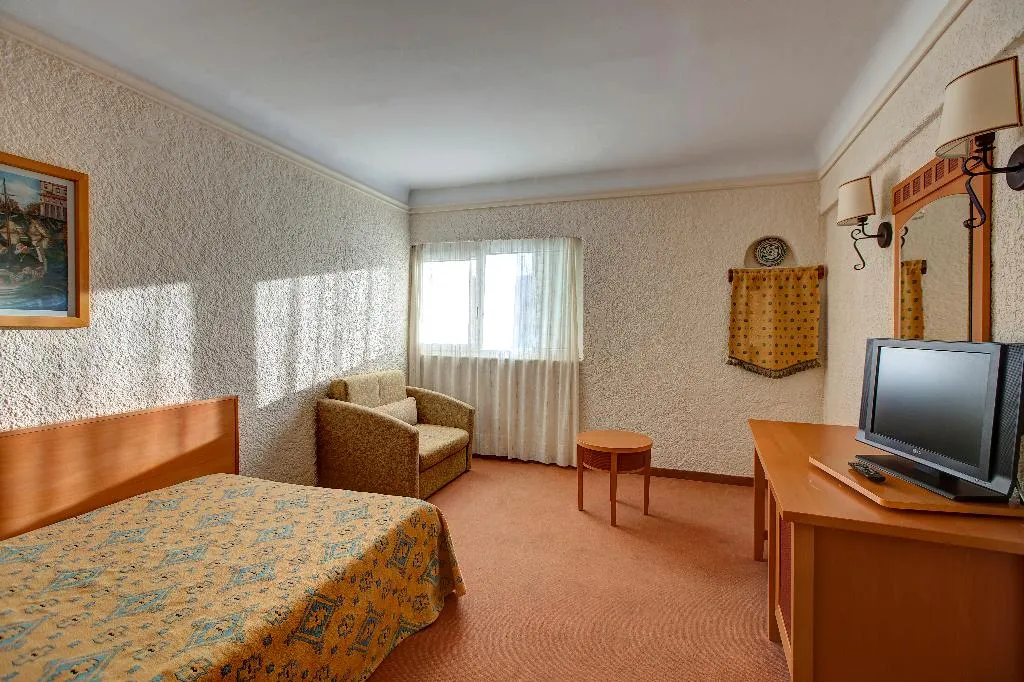 SINGLE MOUNTAIN VIEW Room, Athos Palace Hotel, Halkidiki