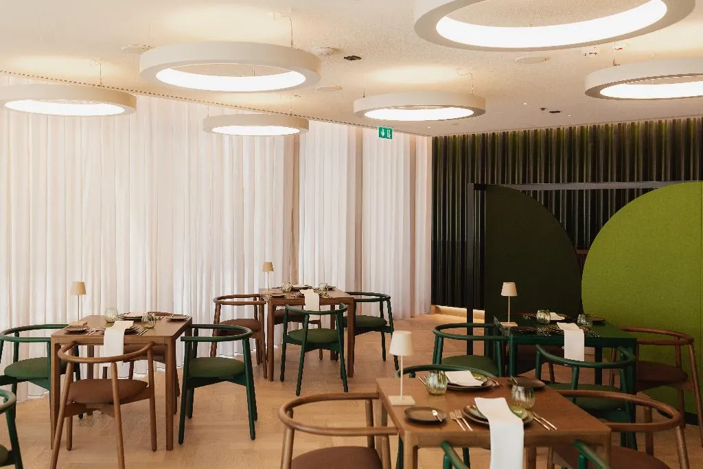 Restaurant, Lumen Hotel and The Lisbon Light Show, Lisbon