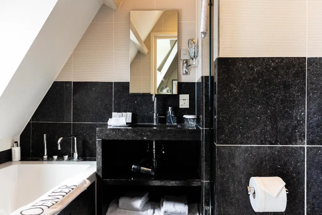JUNIOR SUITE STANDARD Room, Hotel Roemer, Amsterdam