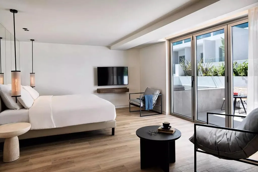 JUNIOR SUITE WITH PRIVATE POOL Room, NIKO Seaside Resort Crete MGallery, Crete