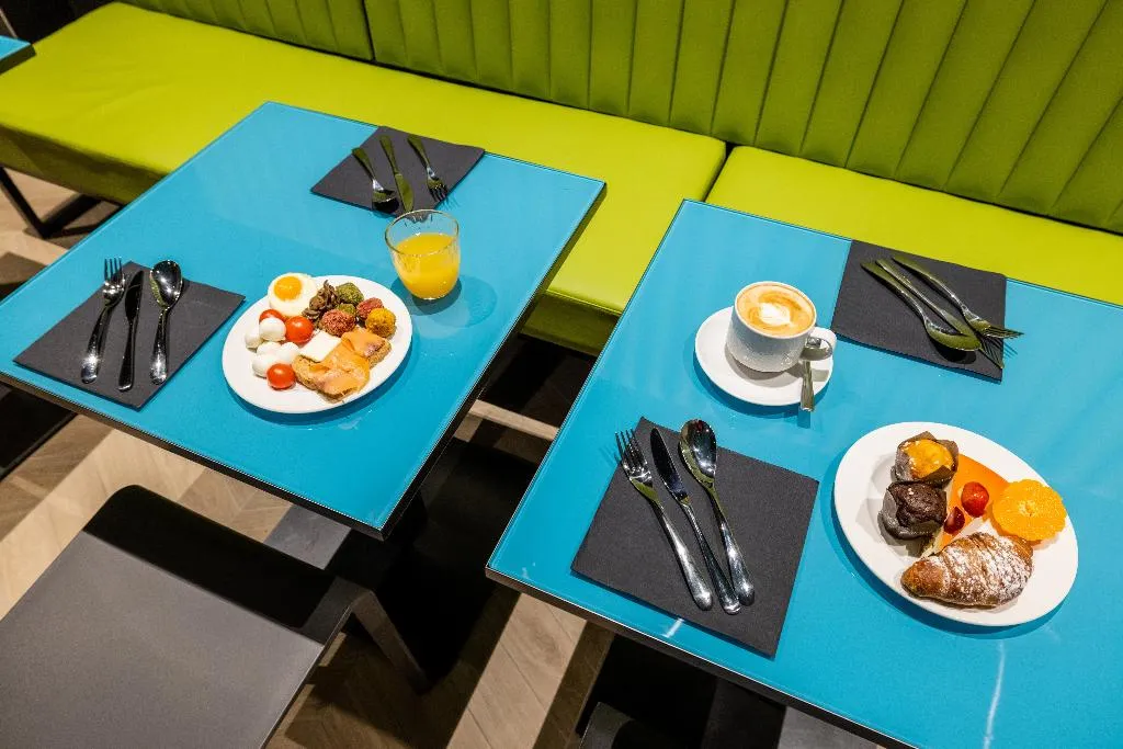 Restaurant, Smart Hotel Milano Central Station, Milan