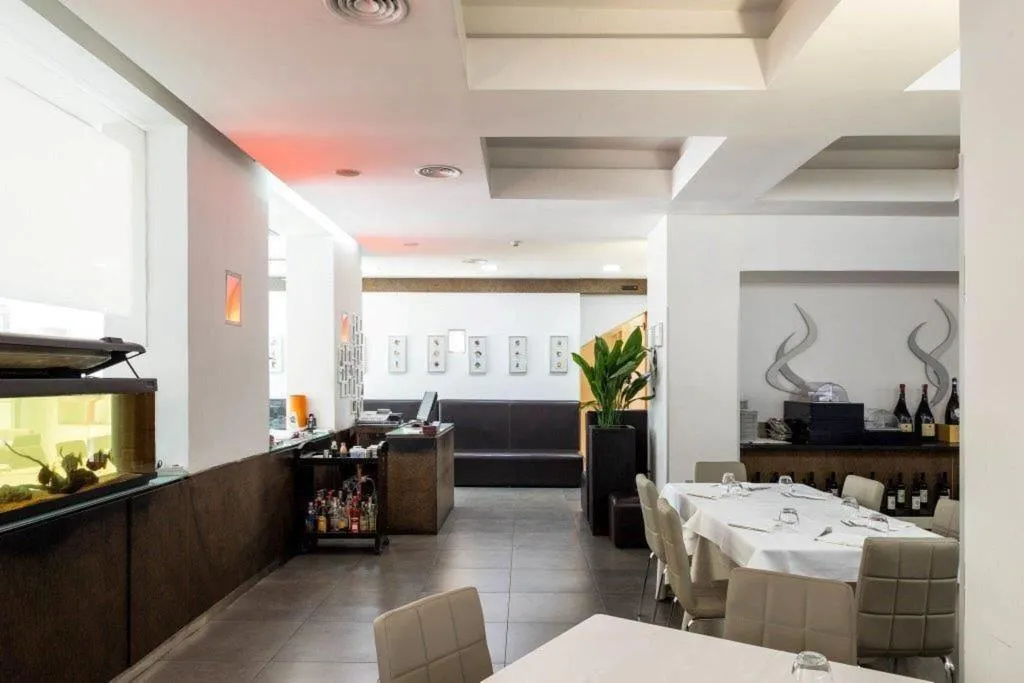Restaurant, Viva Hotel, Naples