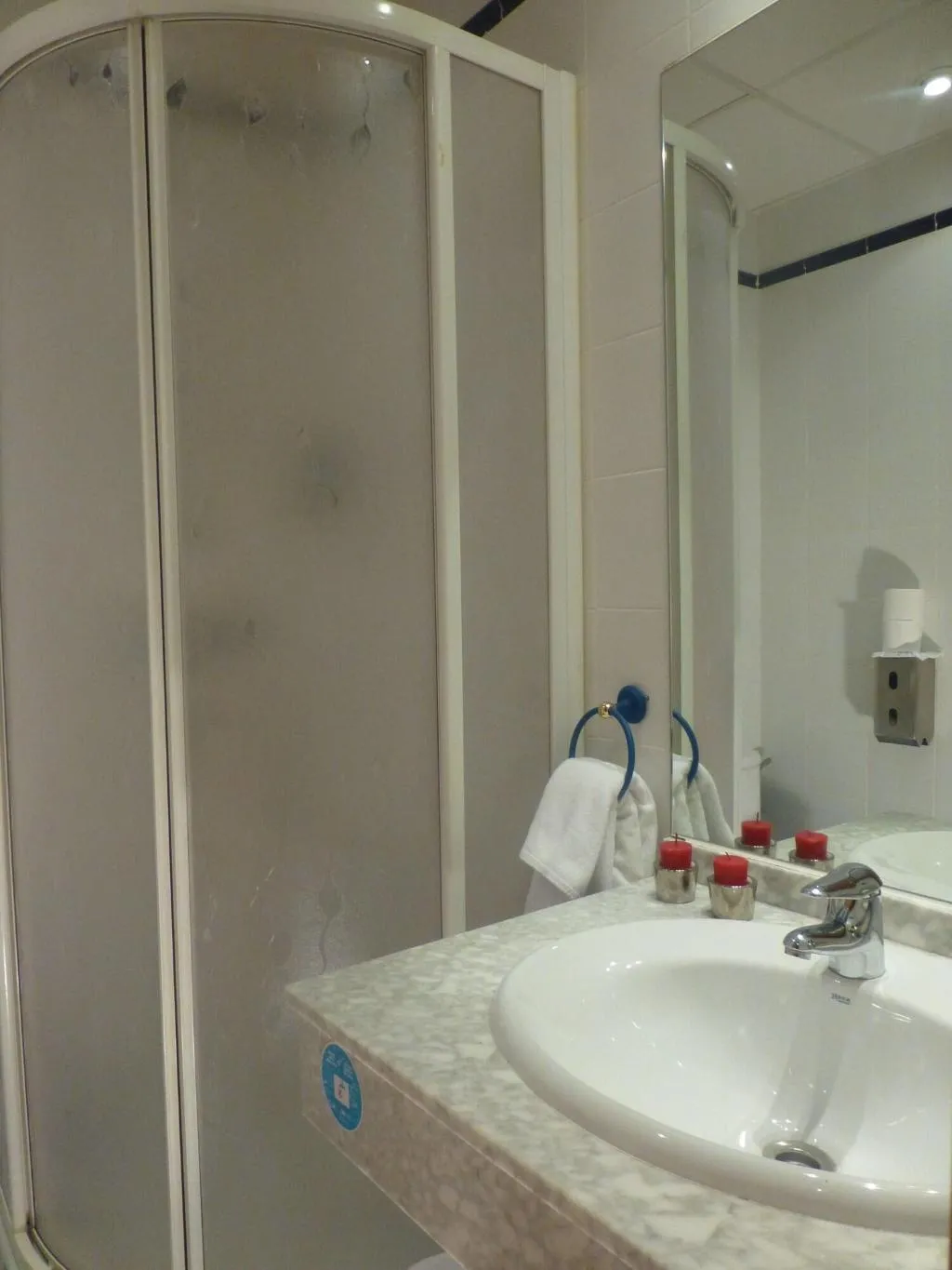 DOUBLE STANDARD Room, Hostal El Val, Madrid