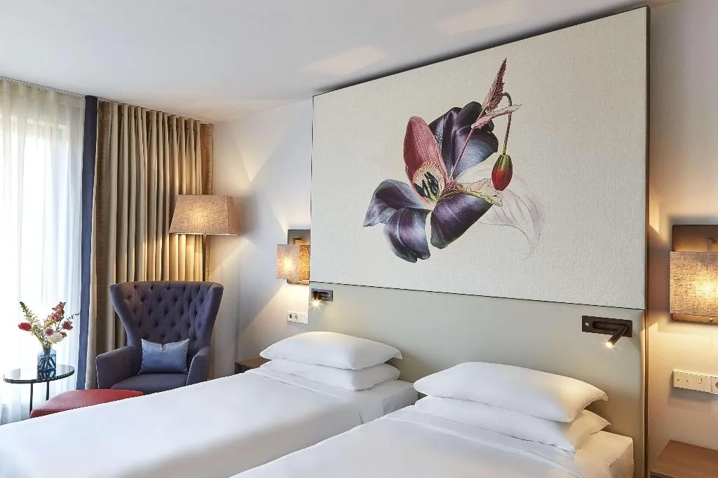 Room, Hyatt Regency Amsterdam, Amsterdam