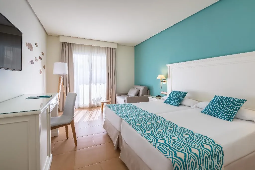 FAMILY ROOM STANDARD Room, Occidental Torremolinos Playa, Costa Del Sol