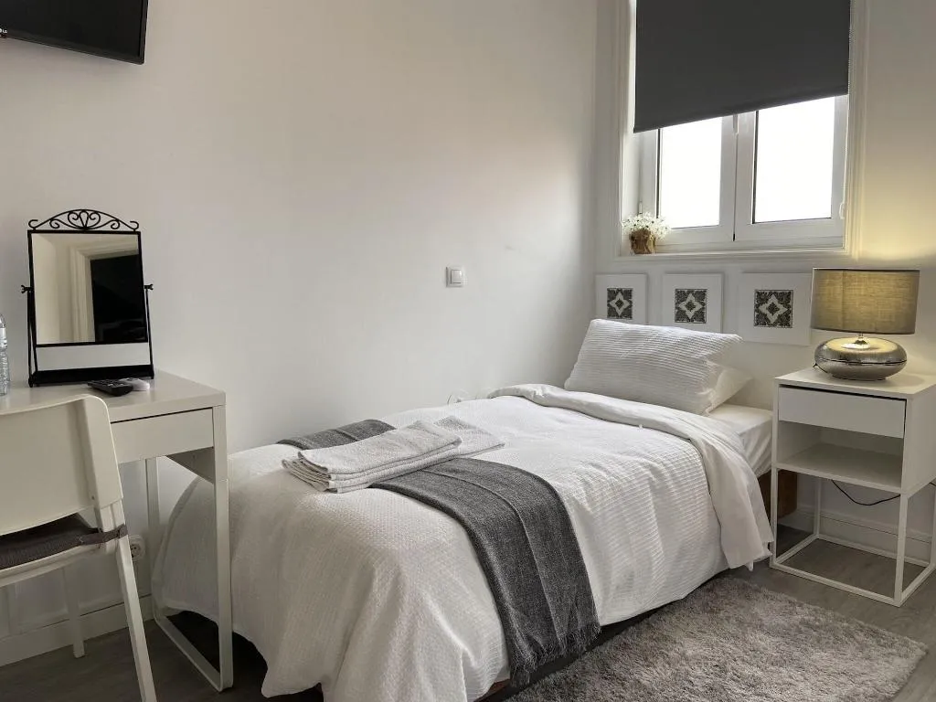 SINGLE STANDARD Room, Residencial Triunfo, Porto