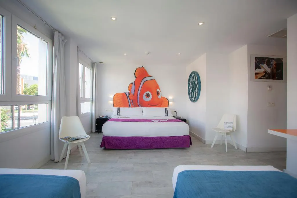 QUADRUPLE STANDARD Room, Casual del Mar Málaga, Costa Del Sol