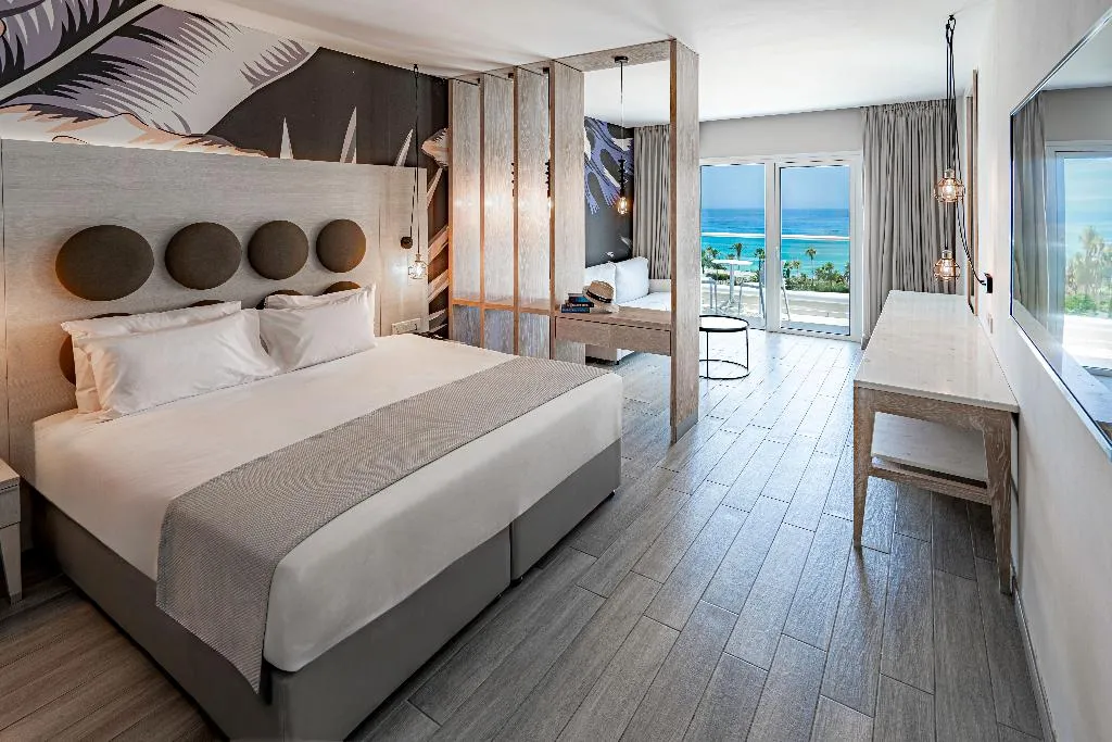 JUNIOR SUITE DELUXE Room, Vangelis Hotel & Suites, Cyprus
