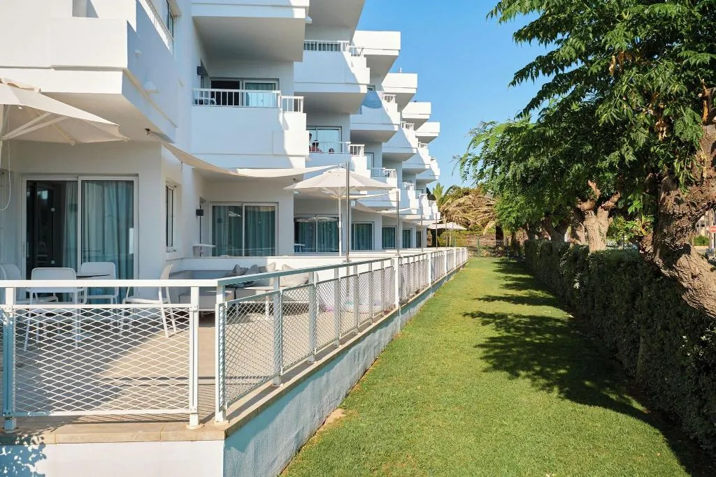 General view, Hipotels Apartamentos Cala Bona, Majorca