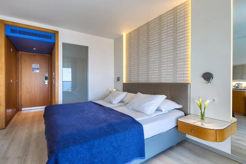 Double or Twin SEA VIEW Room, The Views Monumental, Madeira