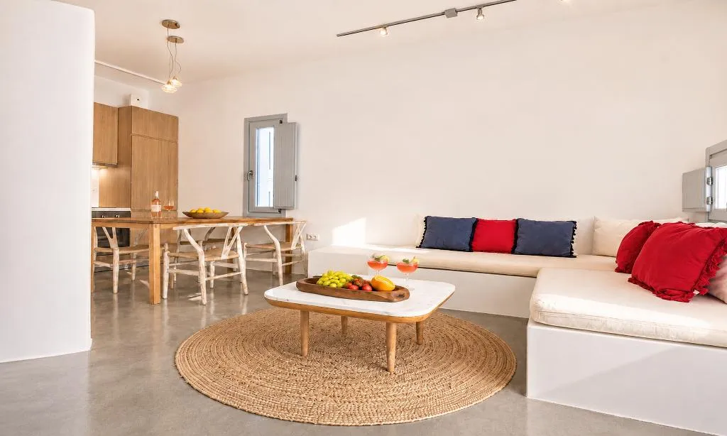 SUITE SUPERIOR WITH PRIVATE POOL Room, Santorini Heights, Santorini
