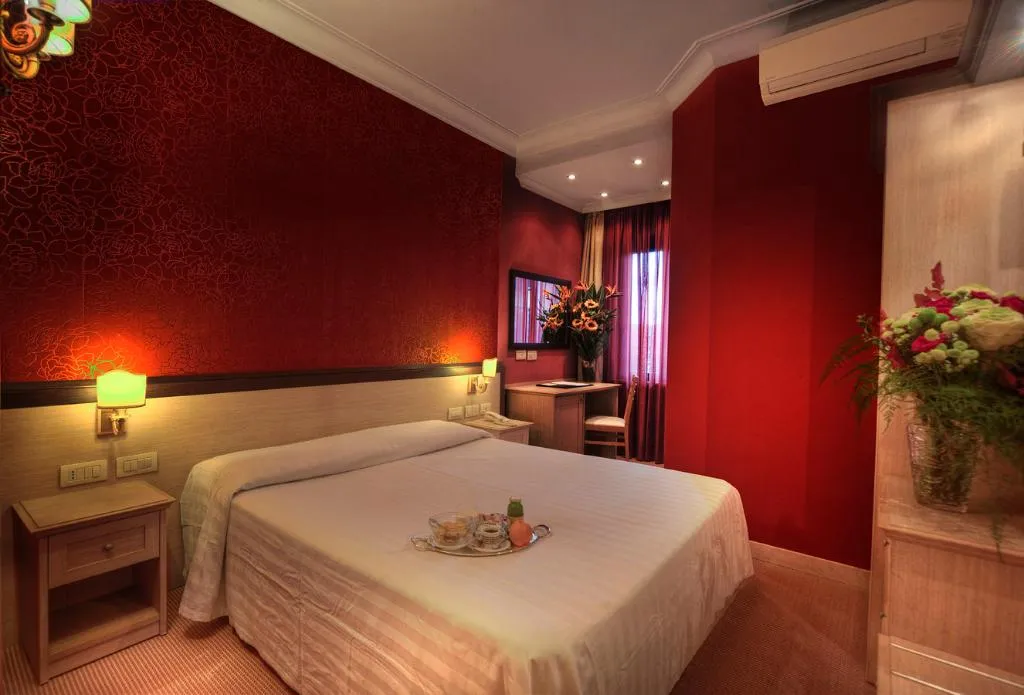 Double or Twin STANDARD Room, Galileo, Rome
