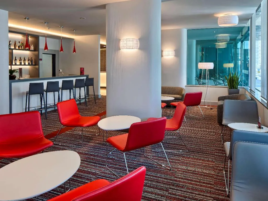 Bar, Mercure Lisboa Hotel, Lisbon