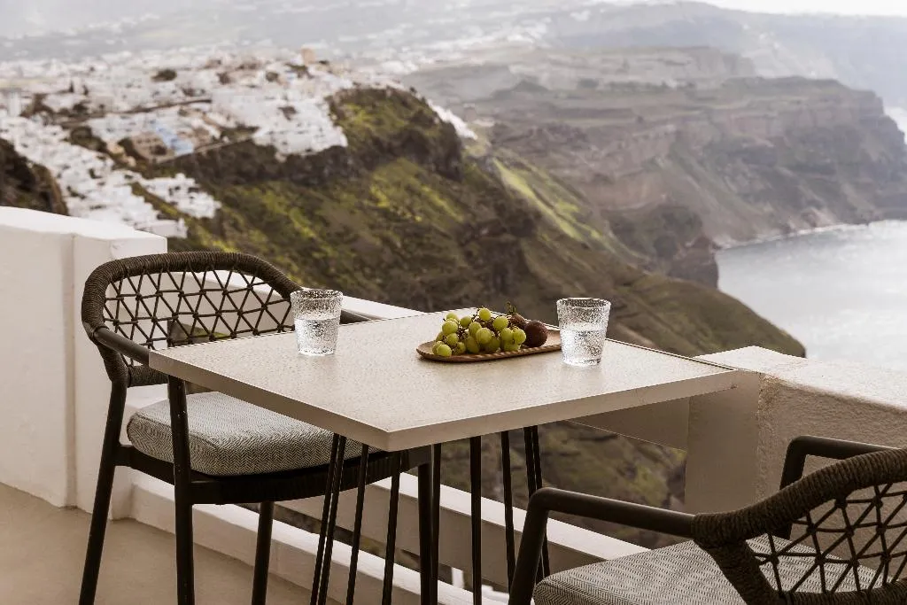 JUNIOR SUITE STANDARD Room, Aqua Luxury Suites, Santorini