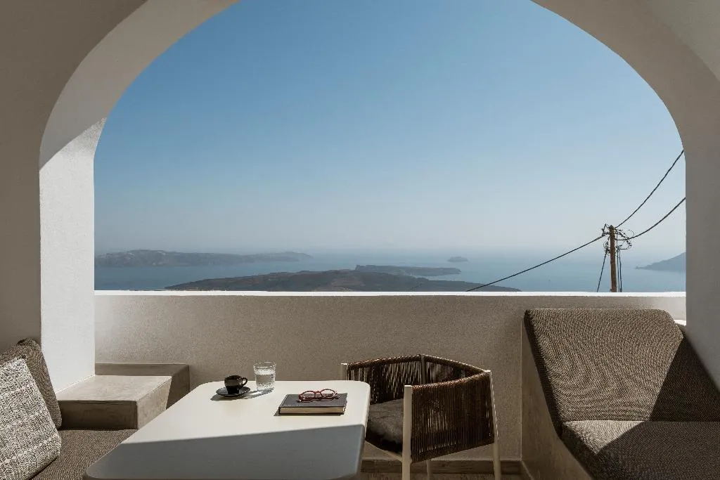 STUDIO WITH PRIVATE POOL Room, Aqua Luxury Suites, Santorini