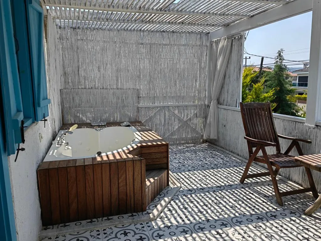 SUITE WITH JACUZZI Room, Ala Konak Otel, Izmir