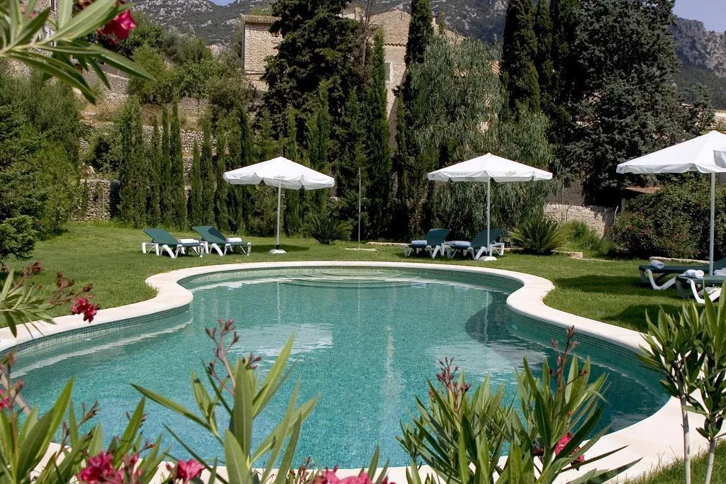 Pool, Nou Dalt Muntanya, Majorca