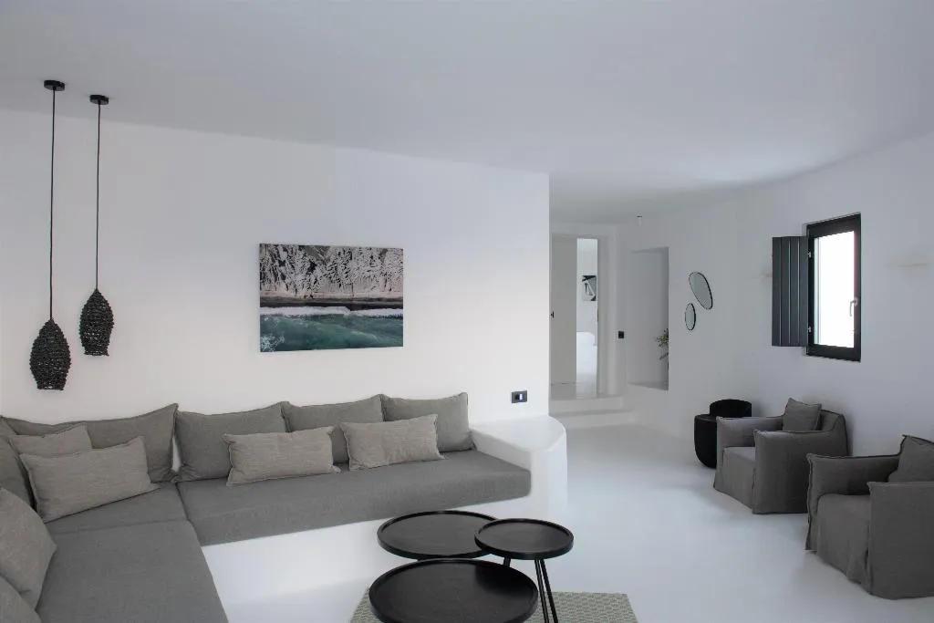 SUITE WITH PRIVATE POOL Room, Pantheon Villas, Santorini
