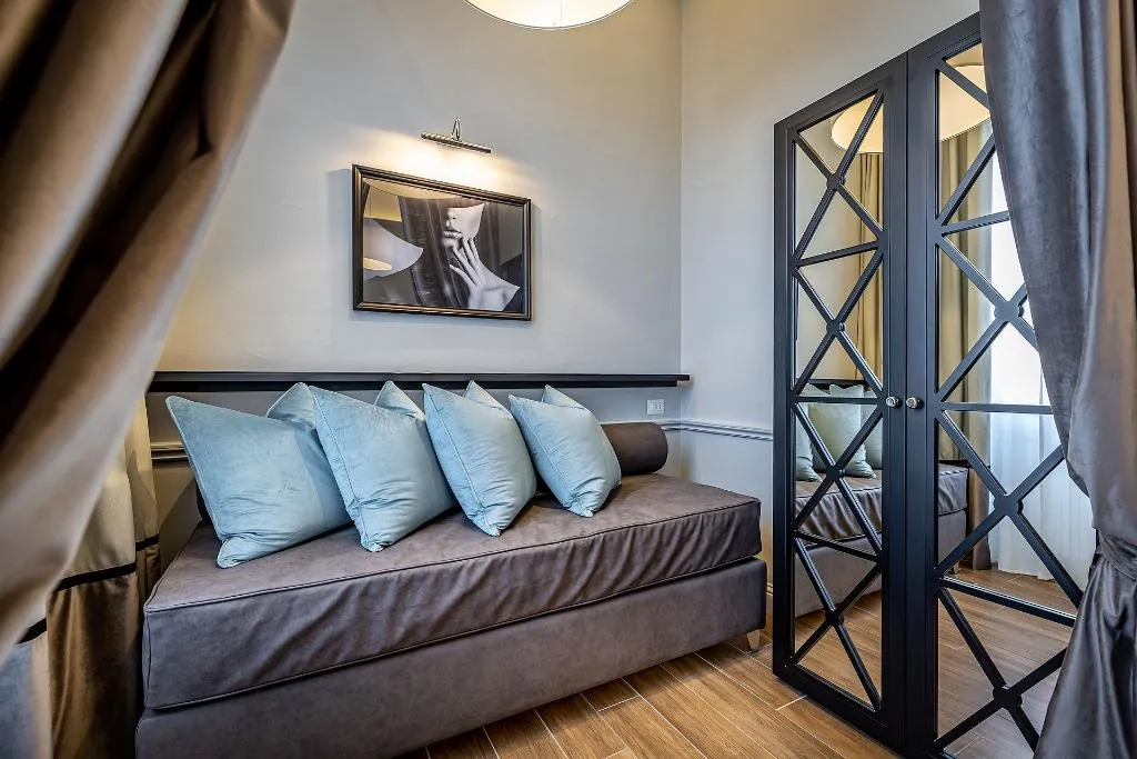 DOUBLE SUPERIOR Room, Hotel Ungherese Small Luxury Hotel, Florence