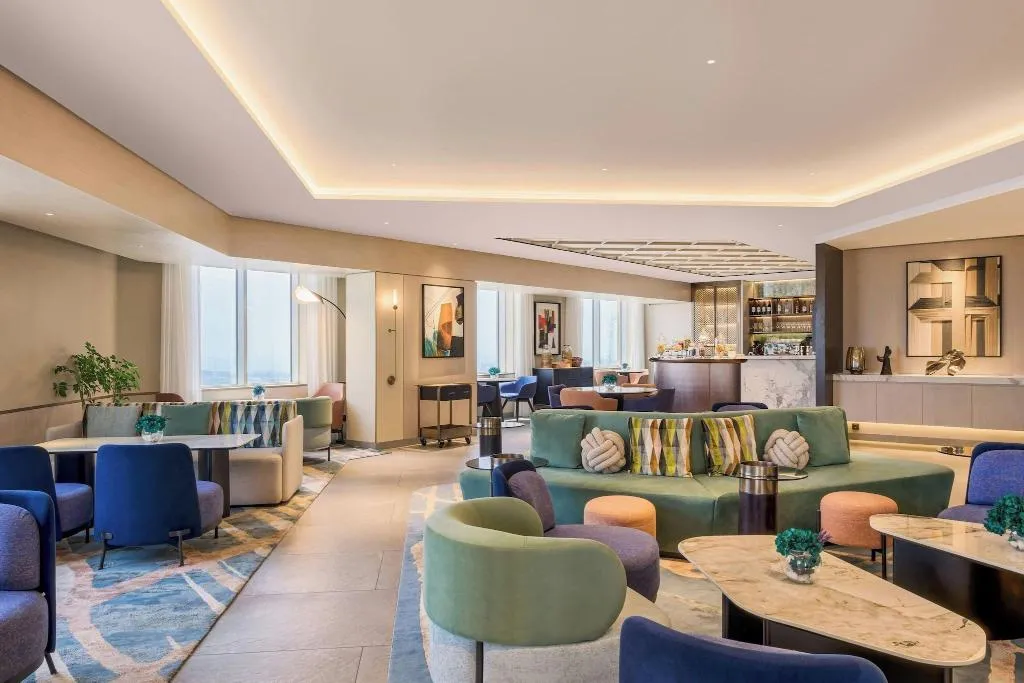 DOUBLE CLUB Room, Sheraton Dubai Mall of the Emirates Hotel, Dubai