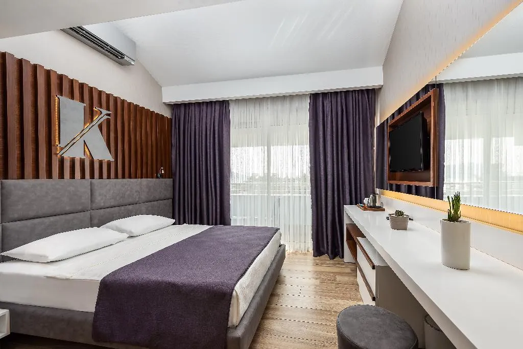 FAMILY ROOM DELUXE Room, Kaila Beach Hotel, Antalya