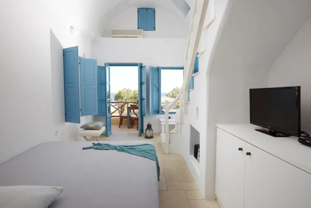 Room, Black Rose Suites, Santorini