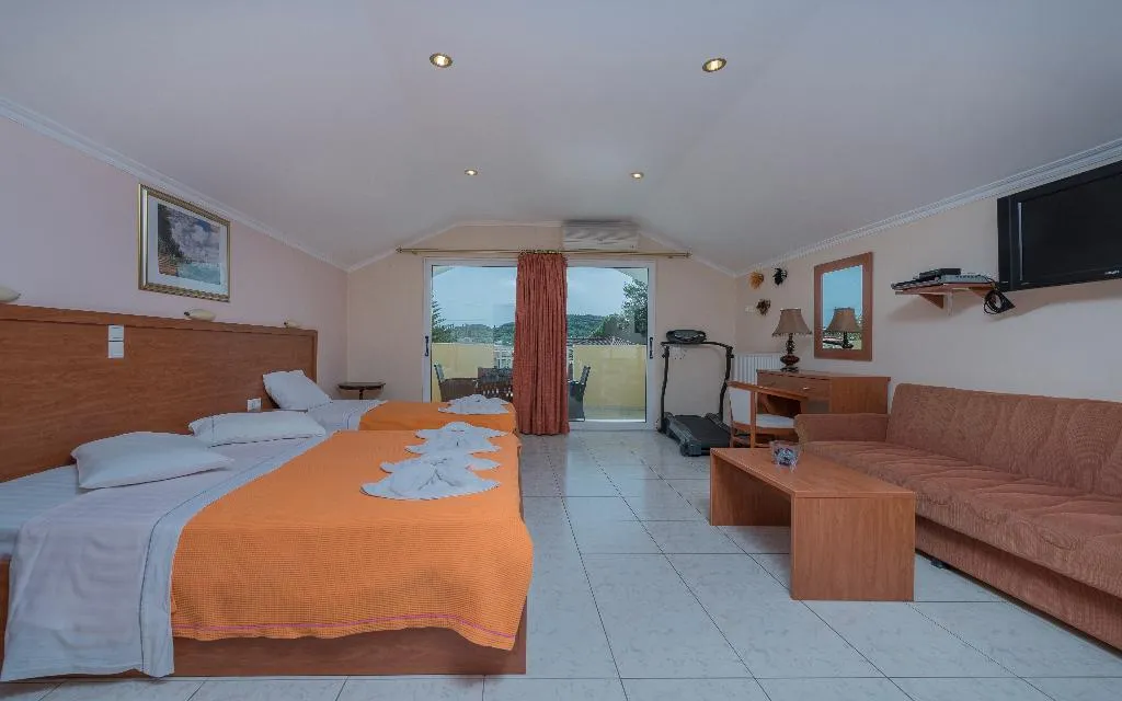 JUNIOR SUITE CAPACITY 4 Room, Oscar Villa & Studios, Zante