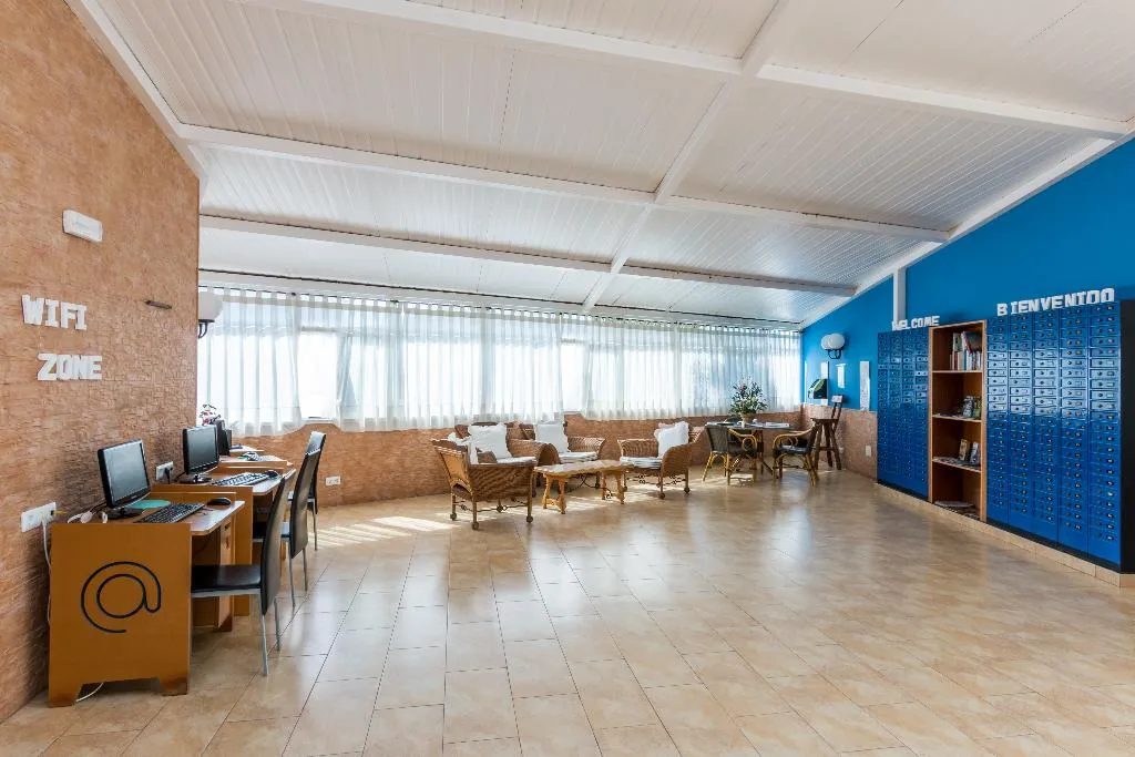 Lobby, Apartamentos Lentiscos by MIJ, Menorca