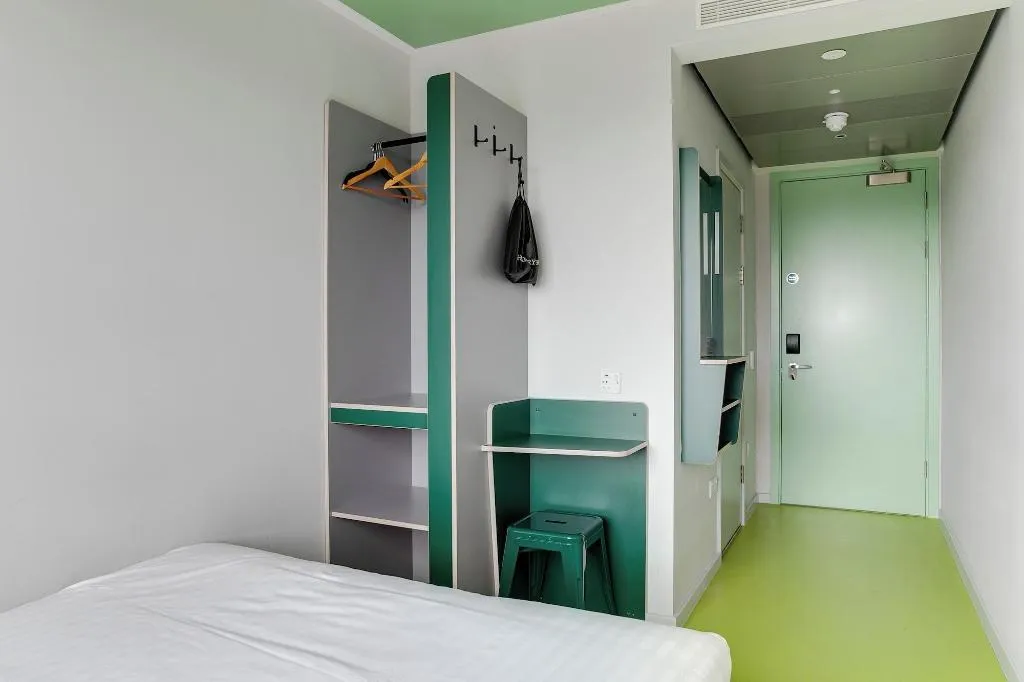 Room, Clink i Lár, Dublin
