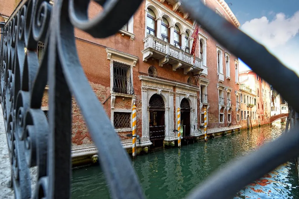 SUITE STANDARD Room, Ruzzini Palace, Venice
