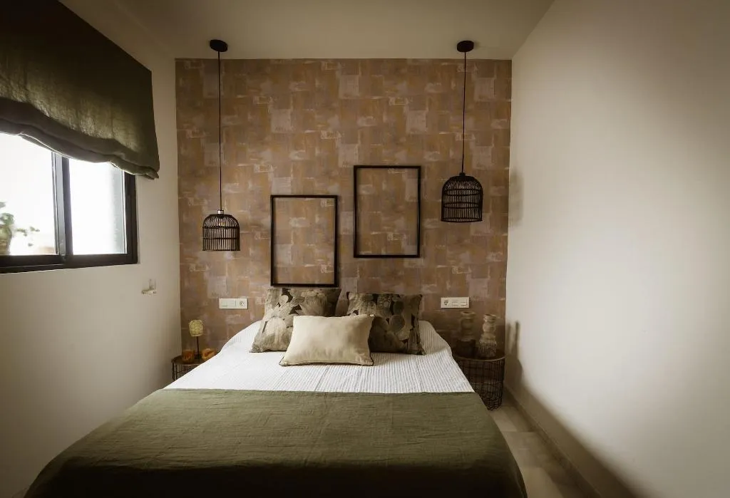 Room, Luces De Catedral, Costa Blanca