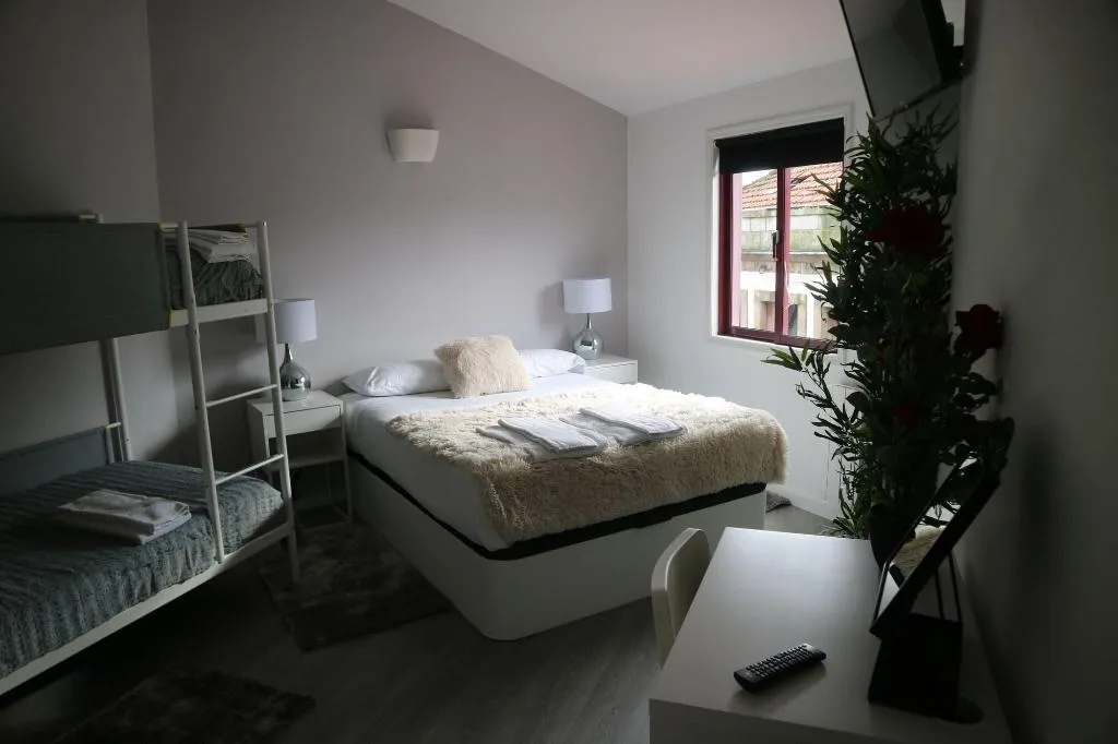 Room, Residencial Triunfo, Porto