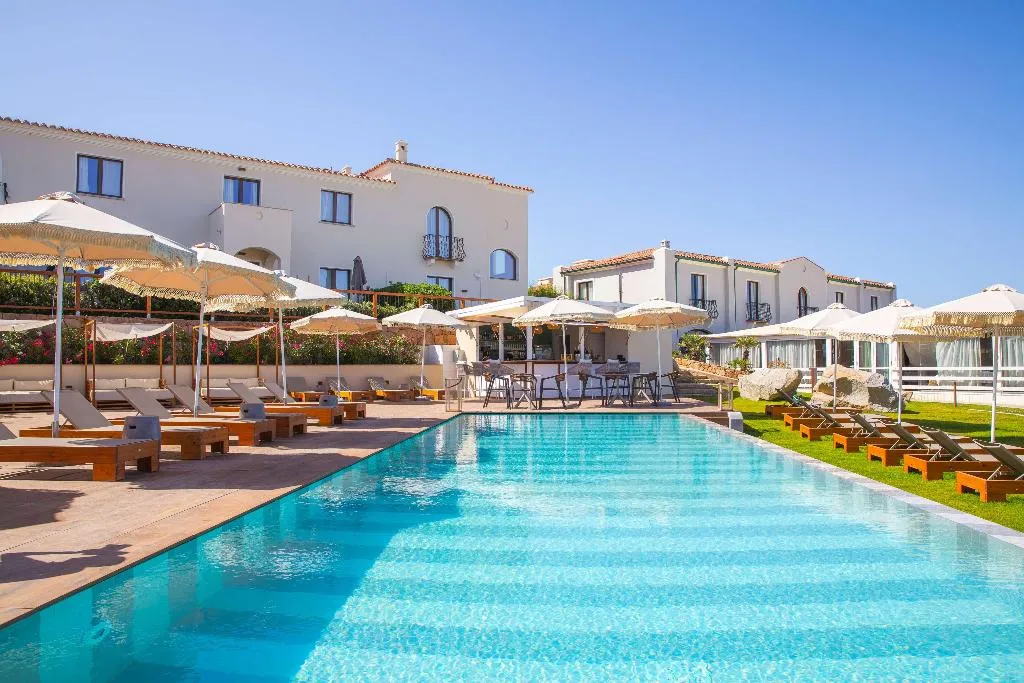Pool, Mangia's Santa Teresa Sardinia, Curio Collection, Olbia