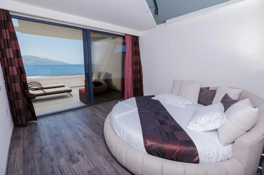 Room, Hotel Picasso, Kavaje