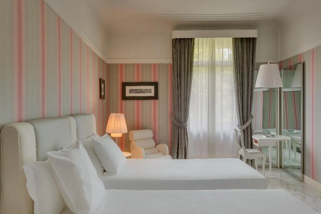 Double or Twin SUPERIOR Room, Grand Hotel Palace Rome, Rome
