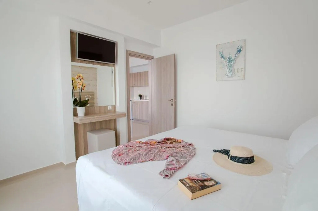 Room, Orpheus Studios, Kos