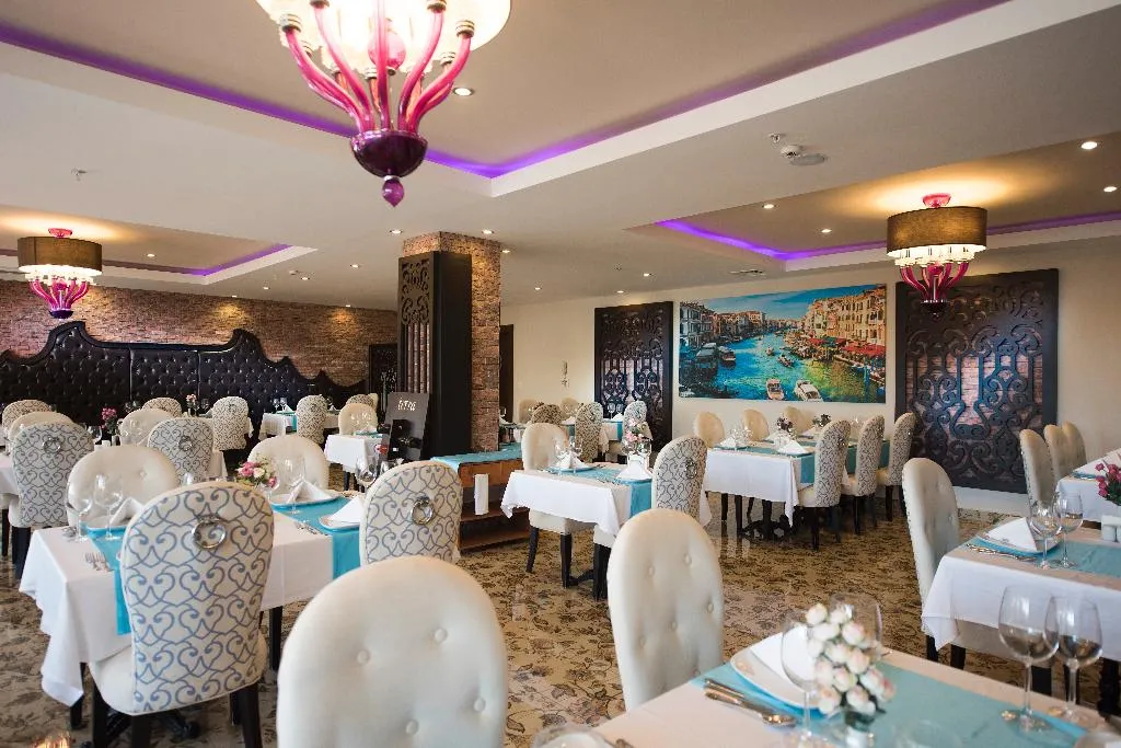 Restaurant, Quattro Beach Spa & Resort Hotel, Antalya