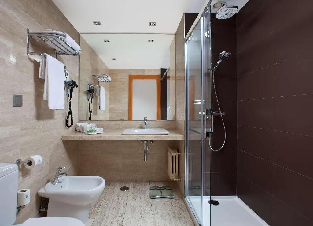 DOUBLE SUPERIOR Room, NH Madrid Ventas, Madrid