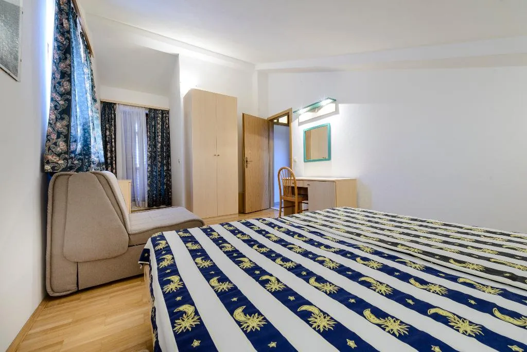 APARTMENT TWO BEDROOMS WITH TERRACE Room, Apartments Matusko, Dubrovnik