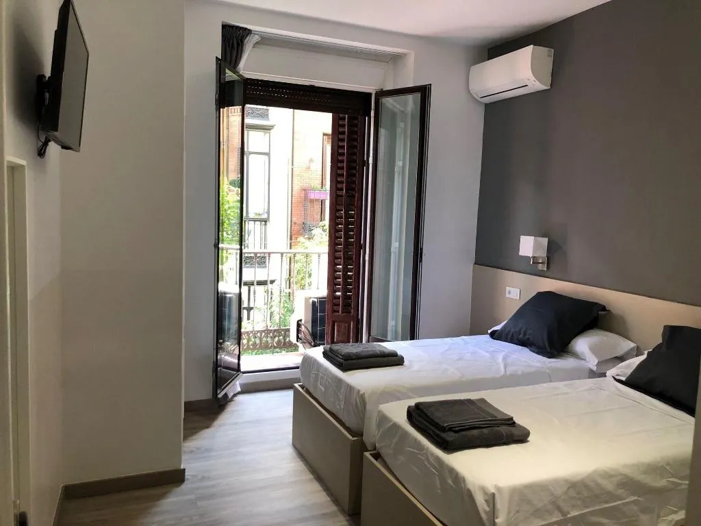 Room, Hostalin Madrid Atocha, Madrid