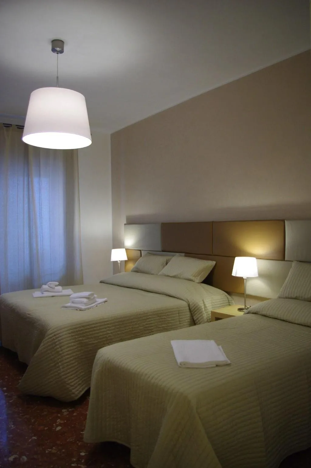 Room, Appia Avenue 639, Naples