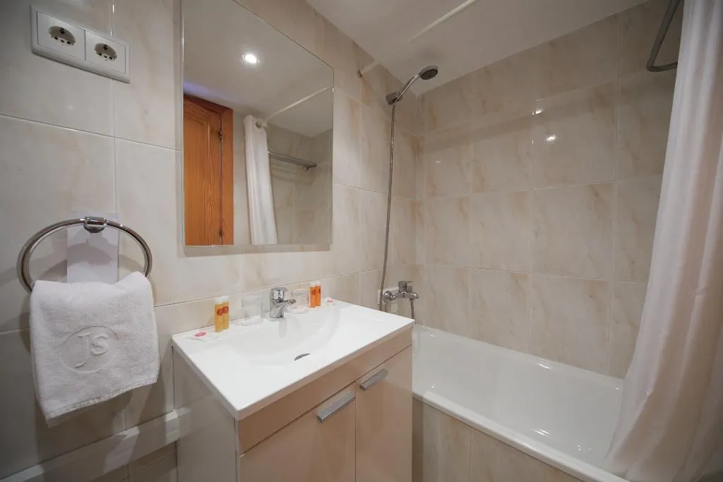 Room, JS Paradise Sport, Majorca