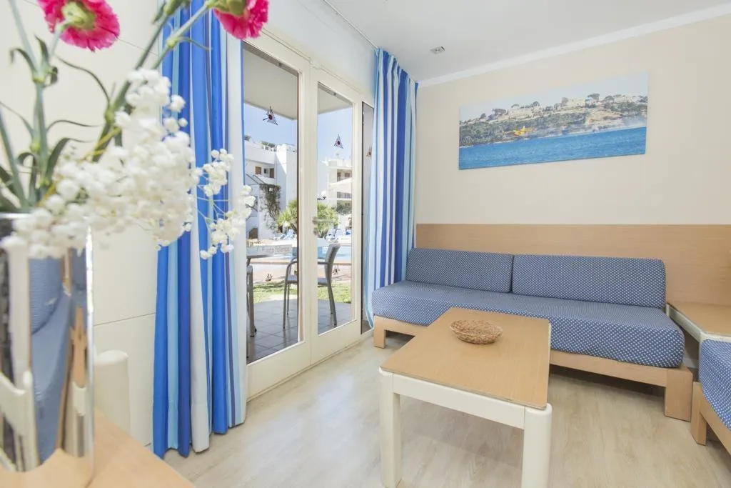 APARTMENT STANDARD Room, Flora, Majorca