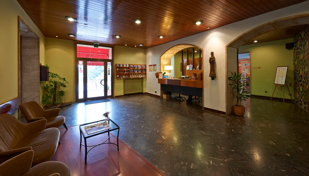 Lobby, Abat Cisneros, Barcelona
