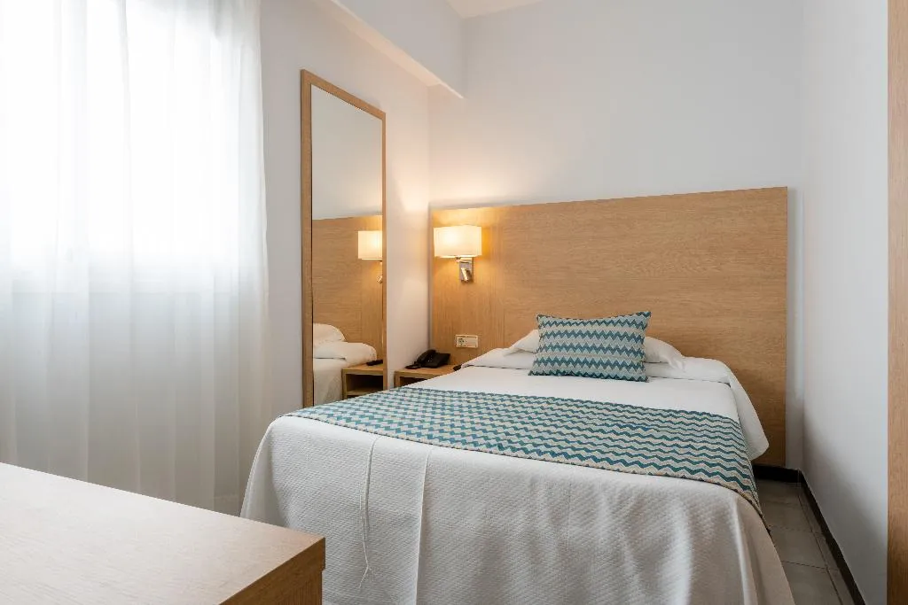 SINGLE STANDARD Room, Riutort, Majorca