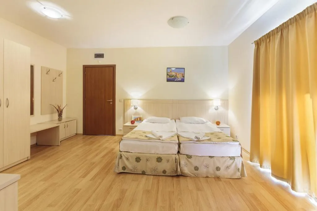 STUDIO CAPACITY 3 Room, Serena Residence, Bourgas