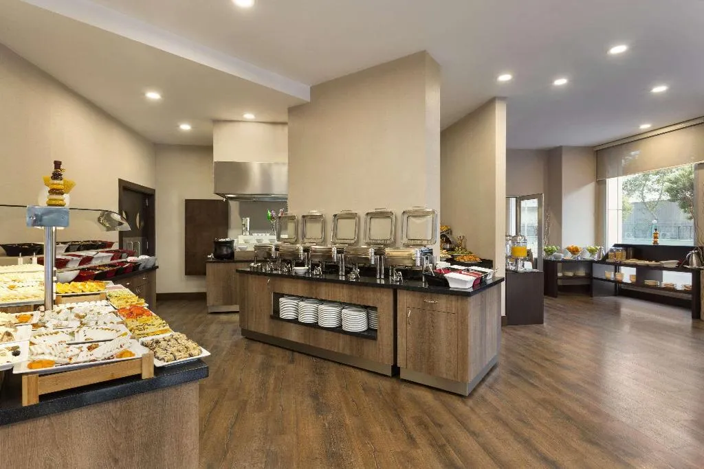 Restaurant, Ramada Plaza by Wyndham Izmir, Izmir