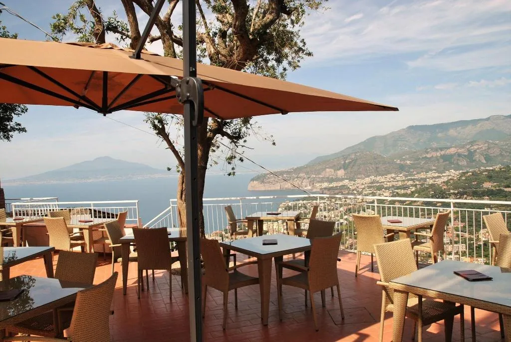 Restaurant, Villa Fiorita, Naples