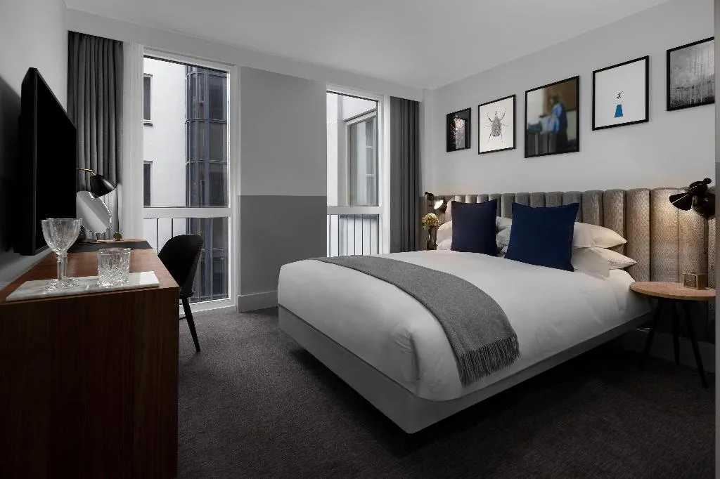 DOUBLE QUEEN SIZE BED Room, Kimpton De Witt Amsterdam, Amsterdam